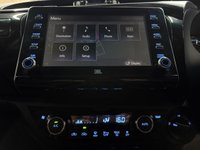 USED 2021 02 TOYOTA HI-LUX 2.8 D-4D Invincible X Pickup Double Cab 4dr Diesel Auto 4WD Euro 6 (s/s) (204 ps) 