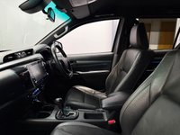 USED 2021 02 TOYOTA HI-LUX 2.8 D-4D Invincible X Pickup Double Cab 4dr Diesel Auto 4WD Euro 6 (s/s) (204 ps) 