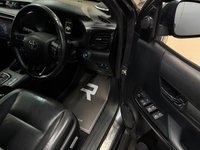 USED 2021 02 TOYOTA HI-LUX 2.8 D-4D Invincible X Pickup Double Cab 4dr Diesel Auto 4WD Euro 6 (s/s) (204 ps) 