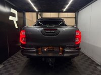 USED 2021 02 TOYOTA HI-LUX 2.8 D-4D Invincible X Pickup Double Cab 4dr Diesel Auto 4WD Euro 6 (s/s) (204 ps) 