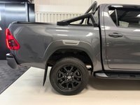 USED 2021 02 TOYOTA HI-LUX 2.8 D-4D Invincible X Pickup Double Cab 4dr Diesel Auto 4WD Euro 6 (s/s) (204 ps) 