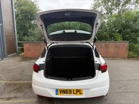 USED 2019 69 VAUXHALL ASTRA 1.4i Turbo SRi Hatchback 5dr Petrol Manual Euro 6 (s/s) (150 ps) BLUETOOTH & DAB RADIO