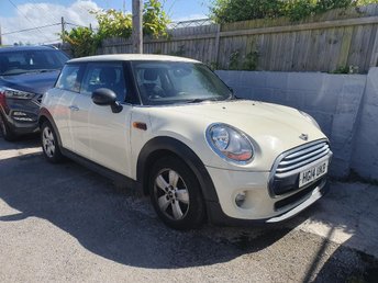 2014 MINI HATCH