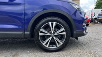 USED 2017 67 NISSAN QASHQAI 1.2 DIG-T N-Connecta SUV 5dr Petrol Manual Euro 6 (s/s) (115 ps) Panoramic glass sunroof