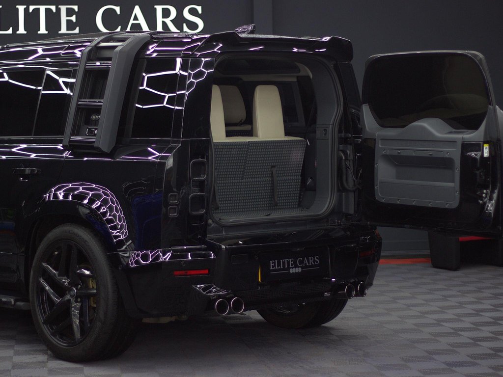 USED 2020 70 LAND ROVER DEFENDER 110 2.0 SD4 HSE Auto 4WD Euro 6 (s/s) 5dr BARUGZAI KIT|PAN ROOF|7 SEATER