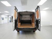 USED 2023 23 RENAULT TRAFIC SL28 2.0 BLUEDCI 150 BHP SWB BUSINESS NAV PLUS EDITION SAT NAV | 150 BHP | AIR CON | 3 SEATS