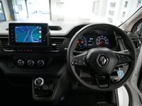 USED 2023 23 RENAULT TRAFIC SL28 2.0 BLUEDCI 150 BHP SWB BUSINESS NAV PLUS EDITION SAT NAV | 150 BHP | AIR CON | 3 SEATS
