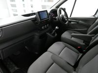 USED 2023 23 RENAULT TRAFIC SL28 2.0 BLUEDCI 150 BHP SWB BUSINESS NAV PLUS EDITION SAT NAV | 150 BHP | AIR CON | 3 SEATS