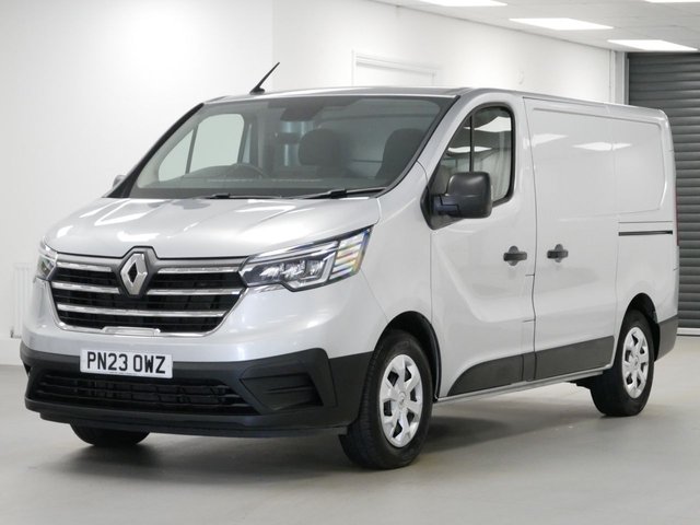 View our Renault Trafic SL28 2.0 BLUEDCI 150 BHP SWB BUSINESS NAV PLUS EDITION