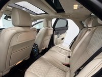 USED 2018 18 JAGUAR XJ 3.0d V6 Portfolio Saloon 4dr Diesel Auto Euro 6 (s/s) (300 ps) SUNROOF + MERIDIAN SURROUND SYSTEM + REVERSING CAMERA