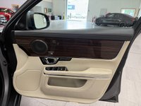 USED 2018 18 JAGUAR XJ 3.0d V6 Portfolio Saloon 4dr Diesel Auto Euro 6 (s/s) (300 ps) SUNROOF + MERIDIAN SURROUND SYSTEM + REVERSING CAMERA