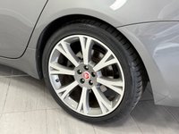 USED 2018 18 JAGUAR XJ 3.0d V6 Portfolio Saloon 4dr Diesel Auto Euro 6 (s/s) (300 ps) SUNROOF + MERIDIAN SURROUND SYSTEM + REVERSING CAMERA