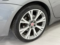 USED 2018 18 JAGUAR XJ 3.0d V6 Portfolio Saloon 4dr Diesel Auto Euro 6 (s/s) (300 ps) SUNROOF + MERIDIAN SURROUND SYSTEM + REVERSING CAMERA