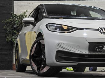 View our VOLKSWAGEN ID.3