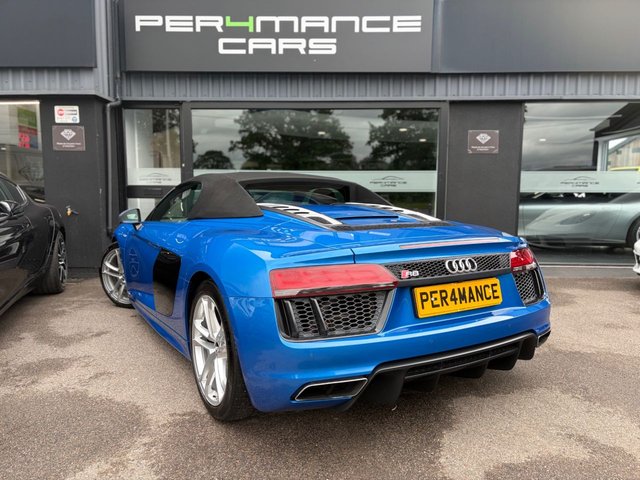 View our AUDI R8