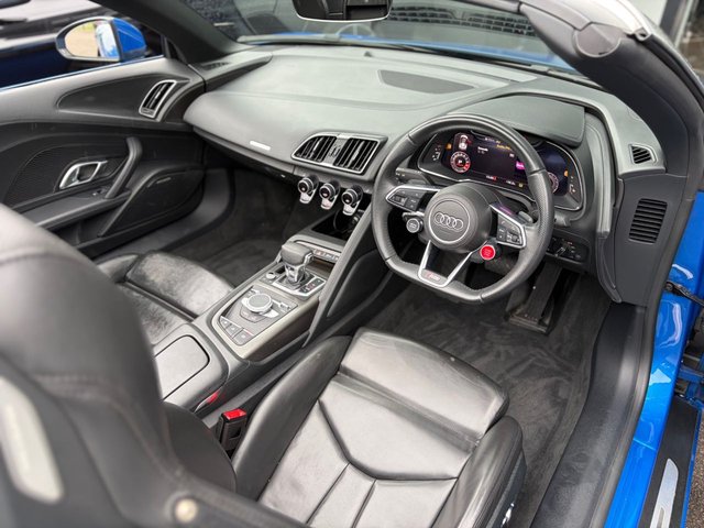 View our AUDI R8