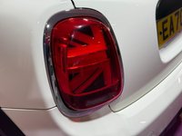 USED 2020 70 MINI HATCH 1.5 One Classic Hatchback 5dr Petrol Steptronic Euro 6 (s/s) (102 ps) Comfort Pack. Auto. Low Miles.