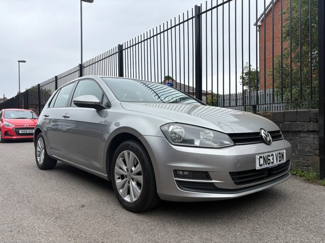 2013 63 VOLKSWAGEN GOLF 1.4 TSI BlueMotion Tech SE Hatchback 5dr Petrol Manual Euro 5 (s/s) (122 ps) VERY LOW MILES! FULL SERVICE HISTORY!