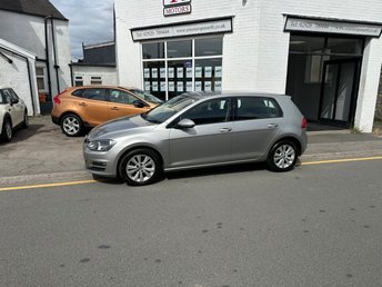 View our VOLKSWAGEN GOLF