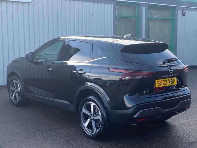 View our NISSAN QASHQAI