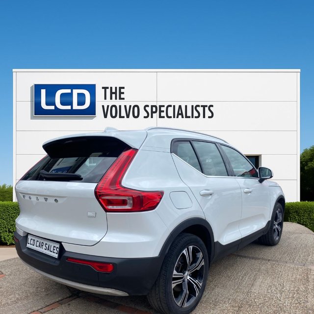 View our VOLVO XC40