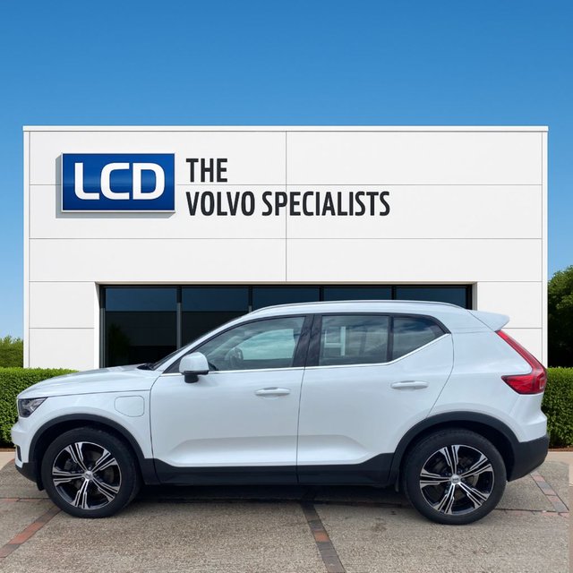 View our VOLVO XC40