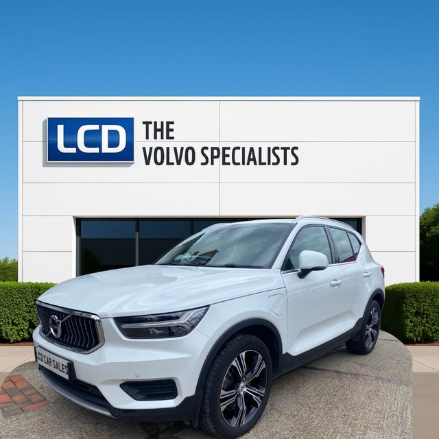 View our VOLVO XC40