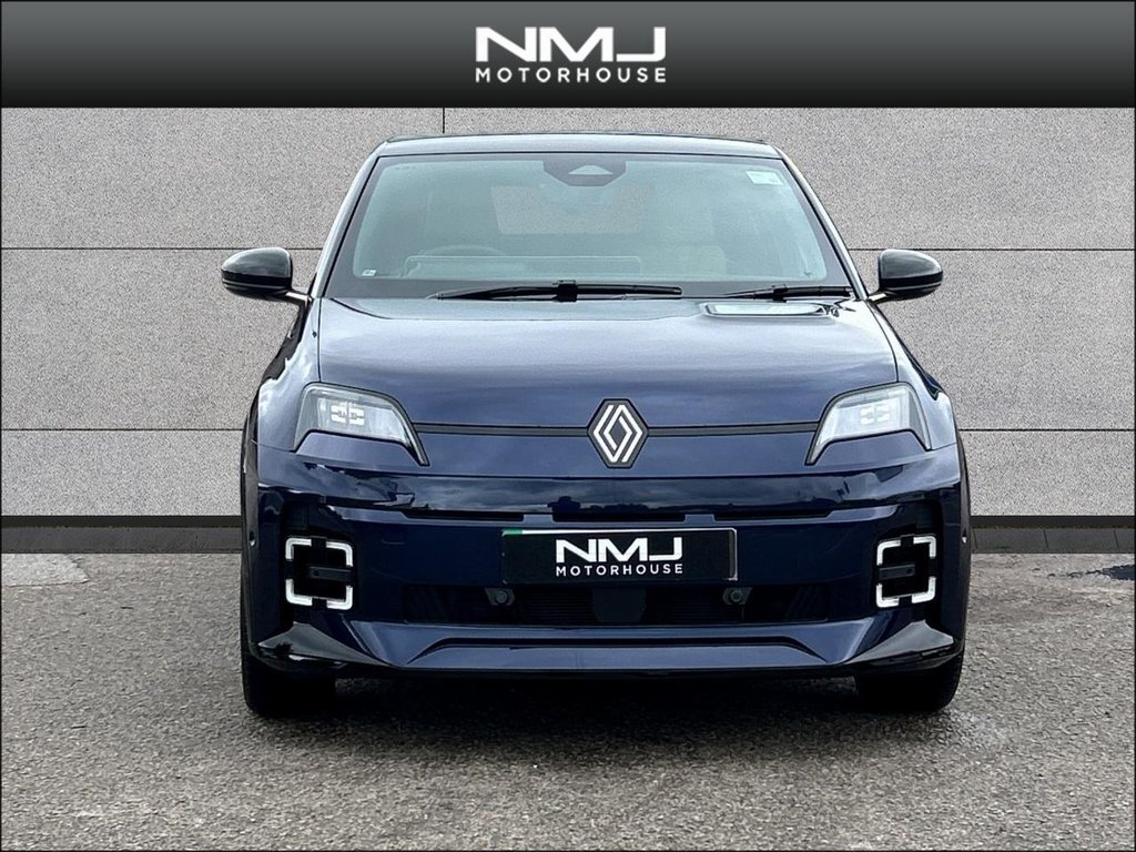 USED 2025 75 RENAULT 5 E-Tech electric urban range 40kWh iconic five Auto 5dr 9.9%APR LOW MILEAGE ONE OWNER