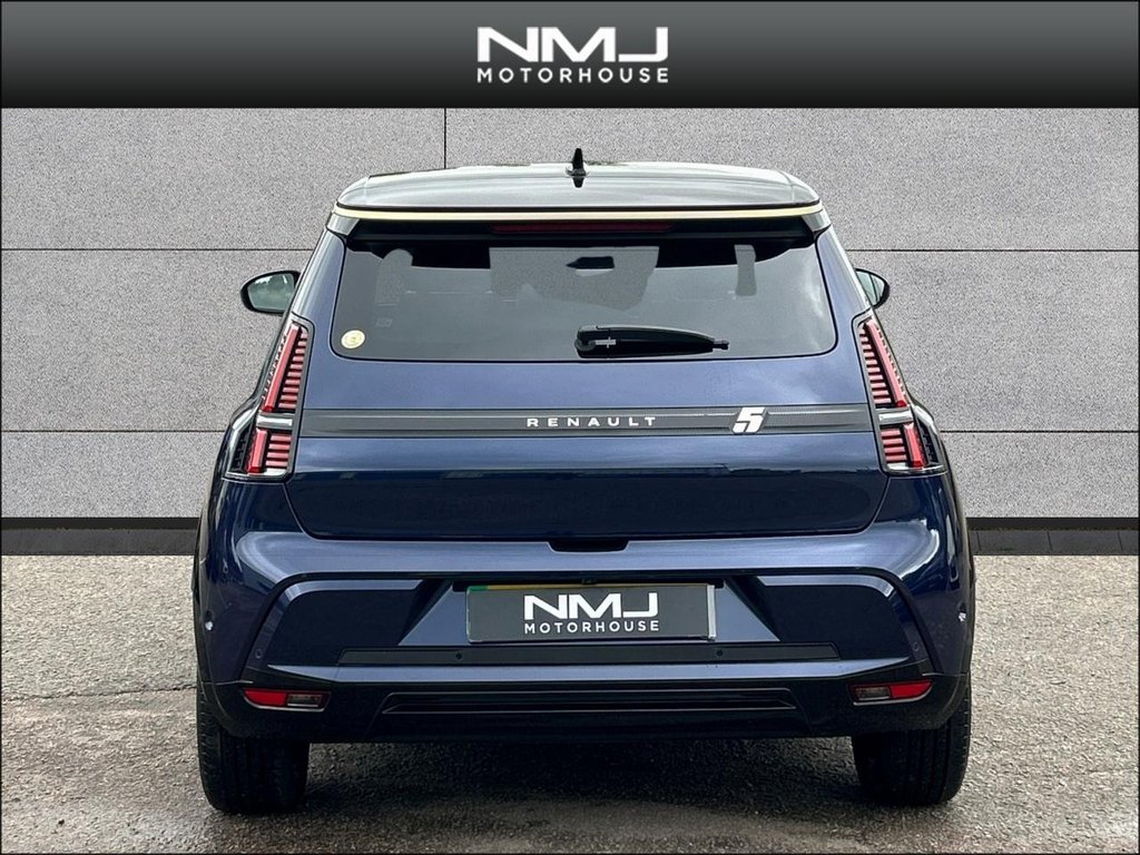 USED 2025 75 RENAULT 5 E-Tech electric urban range 40kWh iconic five Auto 5dr 9.9%APR LOW MILEAGE ONE OWNER
