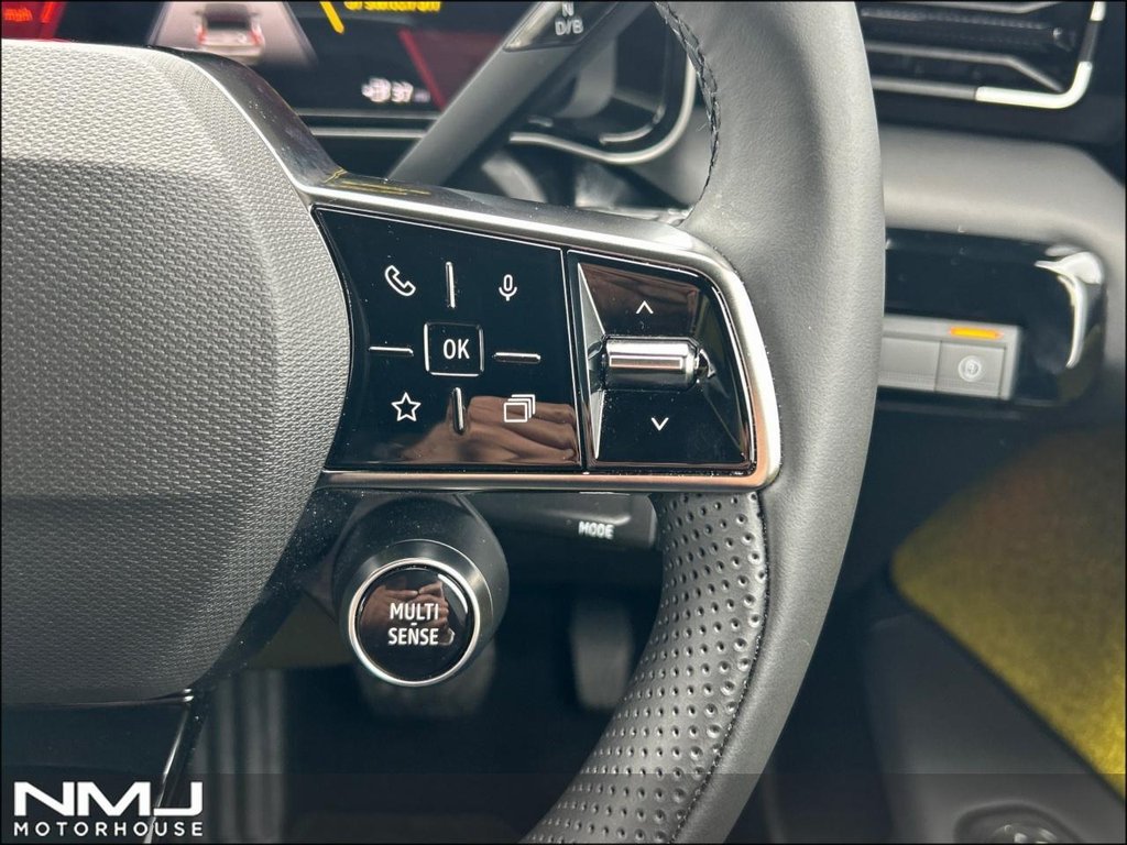 USED 2025 75 RENAULT 5 E-Tech electric urban range 40kWh iconic five Auto 5dr 9.9%APR LOW MILEAGE ONE OWNER