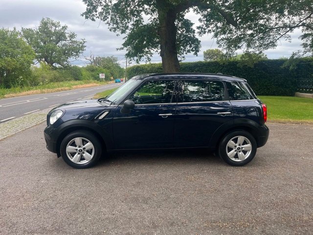 View our MINI COUNTRYMAN