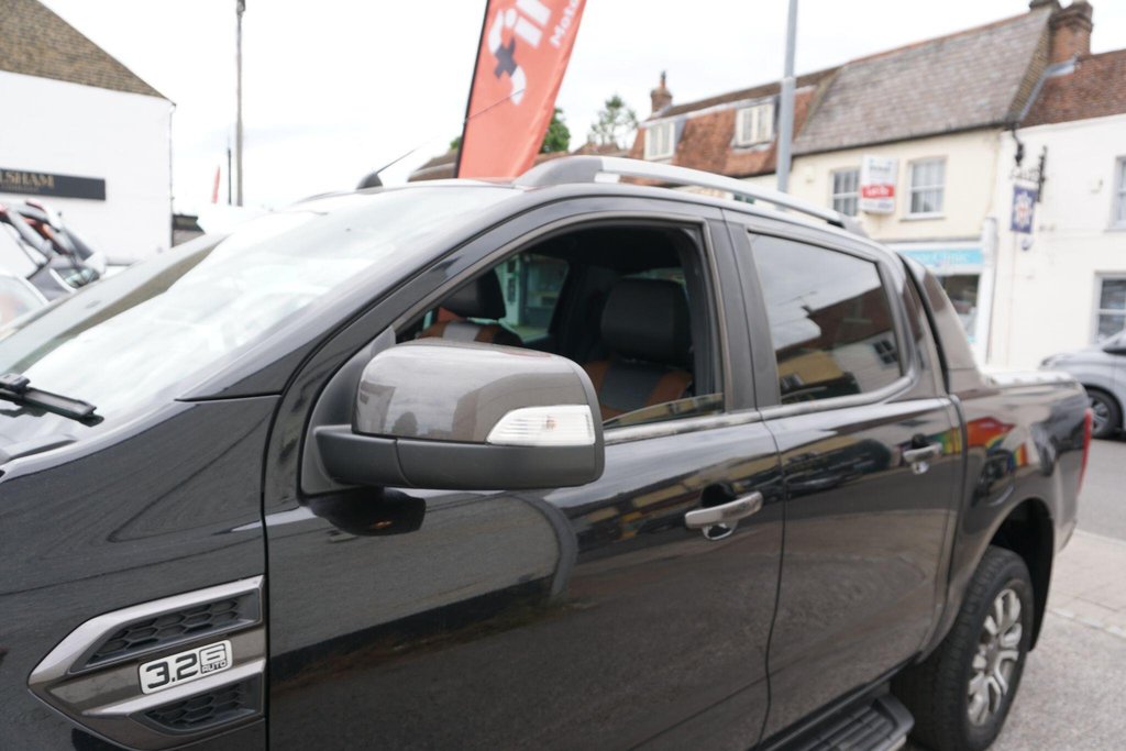 USED 2017 67 FORD RANGER 3.2 TDCi Wildtrak Auto 4WD Euro 5 4dr AUTOMATIC