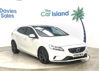 USED 2018 68 VOLVO V40 1.5 T3 GPF R-Design Pro Hatchback 5dr Petrol Auto Euro 6 (s/s) (152 ps) Heated Leather, Panoramic Roof, Parking Camera, SATNAV & Bluetooth, 52000 Miles & Full Service History