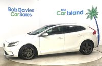 USED 2018 68 VOLVO V40 1.5 T3 GPF R-Design Pro Hatchback 5dr Petrol Auto Euro 6 (s/s) (152 ps) Heated Leather, Panoramic Roof, Parking Camera, SATNAV & Bluetooth, 52000 Miles & Full Service History