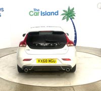 USED 2018 68 VOLVO V40 1.5 T3 GPF R-Design Pro Hatchback 5dr Petrol Auto Euro 6 (s/s) (152 ps) Heated Leather, Panoramic Roof, Parking Camera, SATNAV & Bluetooth, 52000 Miles & Full Service History