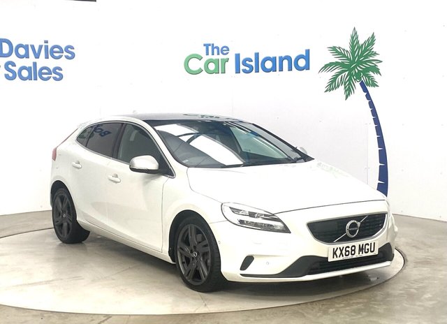 View our VOLVO V40