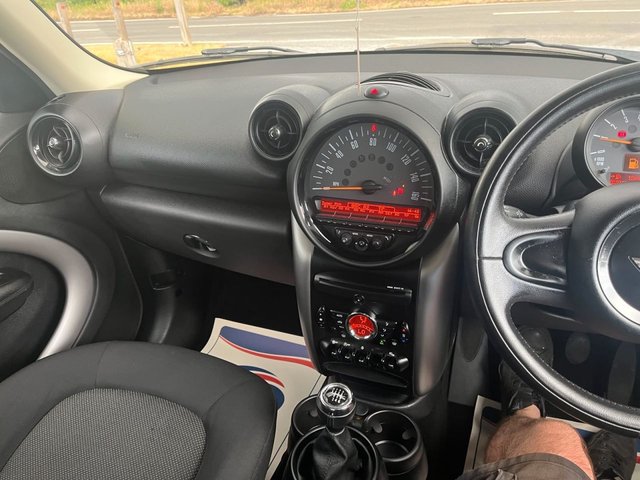 View our MINI COUNTRYMAN