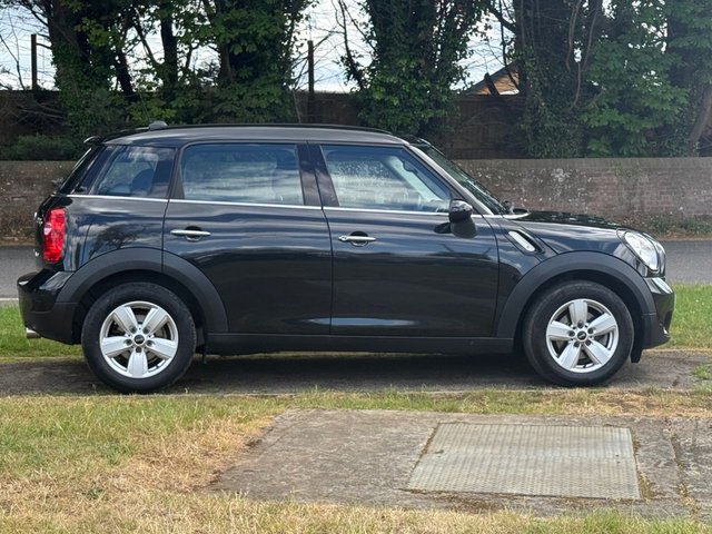 View our MINI COUNTRYMAN