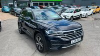 2019 VOLKSWAGEN TOUAREG 3.0 TDI V6 R-Line Tech SUV 5dr Diesel Tiptronic 4Motion Euro 6 (s/s) (286 ps)in metallic blue/black with only 1 owner and a full main dealer service history along with a great spec... &pound;23799.00