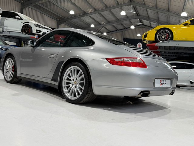 View our PORSCHE 911
