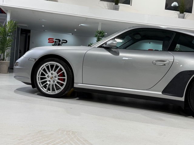 View our PORSCHE 911