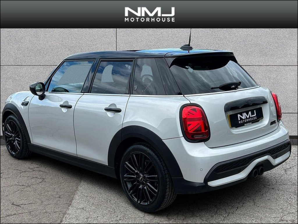 USED 2022 22 MINI HATCH 2.0 Cooper S Exclusive Steptronic Euro 6 (s/s) 5dr 9.9%APR PAN ROOF FULL SH