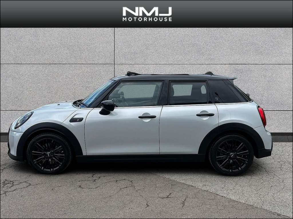 USED 2022 22 MINI HATCH 2.0 Cooper S Exclusive Steptronic Euro 6 (s/s) 5dr 9.9%APR PAN ROOF FULL SH