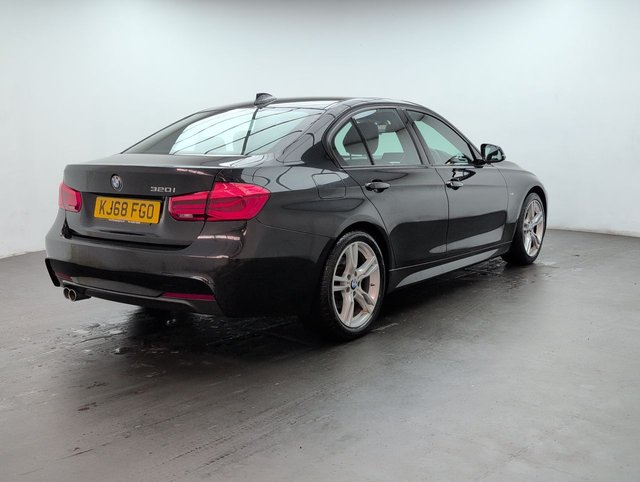 USED 2019 68 BMW 3 SERIES 2.0 320i M Sport Auto 4dr CLICK+COLLECT / HOME DELIVERY