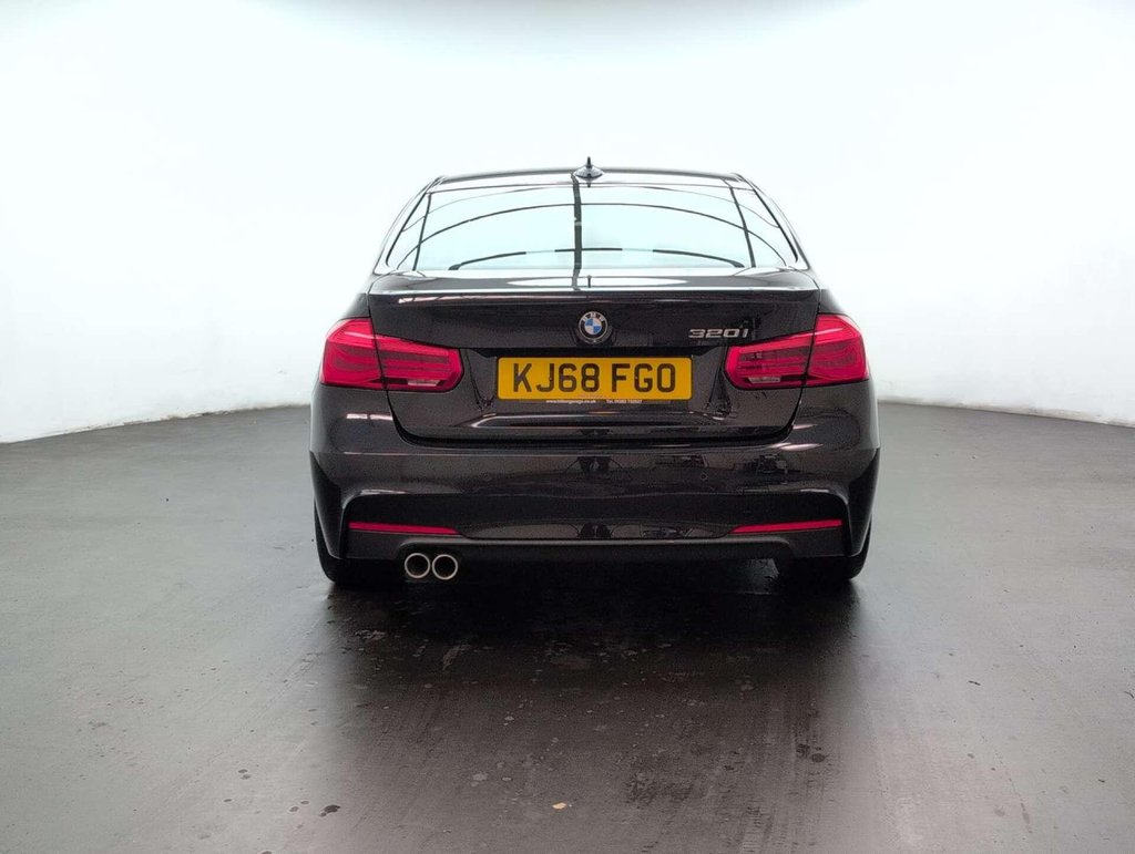Used 2019 68 BMW 3 SERIES 2.0 320i M Sport Auto 4dr CLICK+COLLECT / HOME DELIVERY