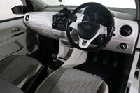 USED 2017 67 VOLKSWAGEN UP! 1.0 up! beats Hatchback 3dr Petrol Manual Euro 6 (s/s) (60 ps) 6 DOCUMENTED SERVICES