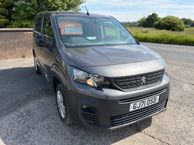 View our PEUGEOT PARTNER
