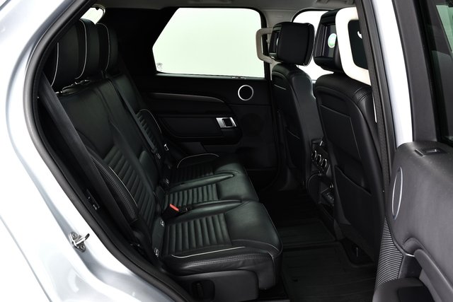 USED 2020 70 LAND ROVER DISCOVERY 3.0 SD V6 HSE Luxury SUV 5dr Diesel Auto 4WD Euro 6 (s/s) (306 ps) &pound;75k New | Rear Ent | E/D/Tbar