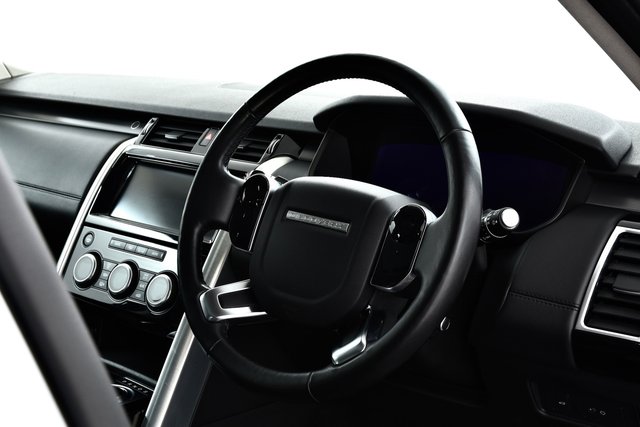 USED 2020 70 LAND ROVER DISCOVERY 3.0 SD V6 HSE Luxury SUV 5dr Diesel Auto 4WD Euro 6 (s/s) (306 ps) &pound;75k New | Rear Ent | E/D/Tbar