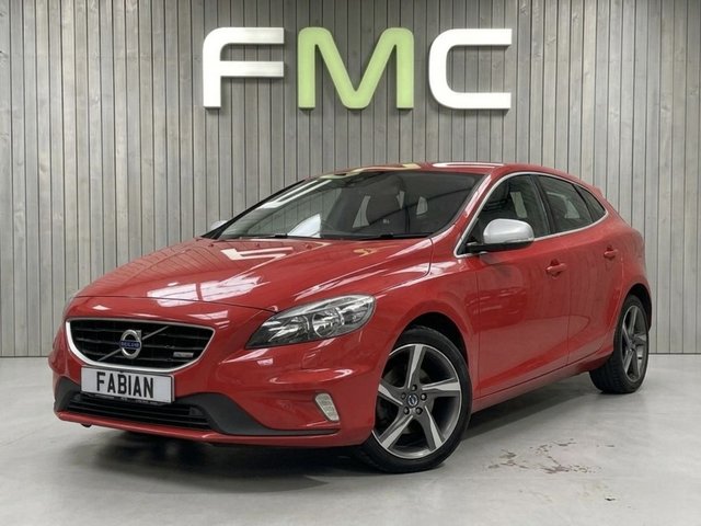 View our Volvo V40 1.6 D2 R-Design Hatchback 5dr Diesel Manual Euro 5 (s/s) (115 ps) **Full Service History**